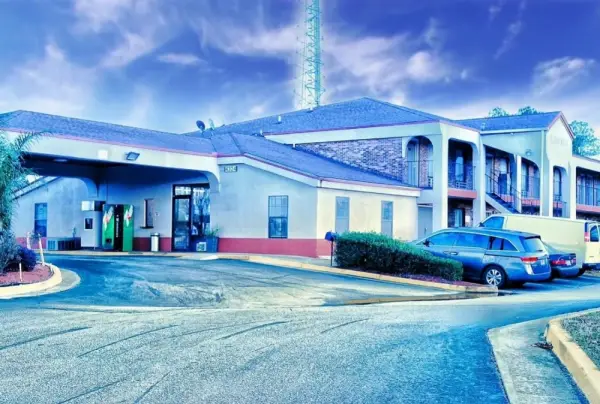 Best Inn Main image